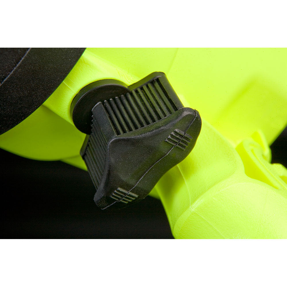 UK C8 eLED Dive Light Yellow Switch